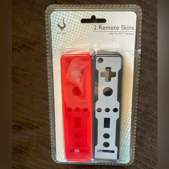 Nintendo Wii Remote Sleeve Set — Black and Red - Picture 2 of 10
